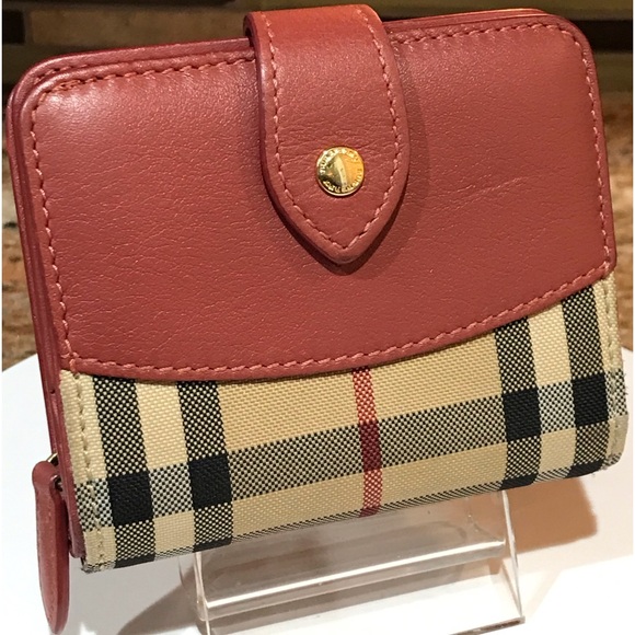 Burberry Signature Nova Check Bifold Wallet ๐๐ฅ - Picture 4 of 17